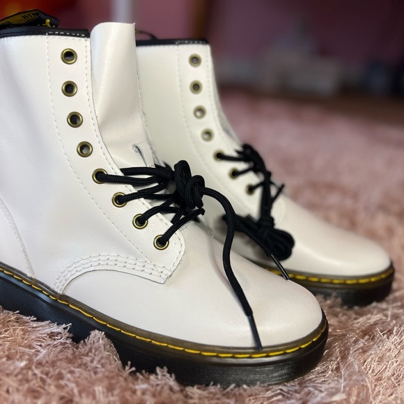 NWOT Dr. Martens Zavala Combat Boot ✨ - Picture 3 of 5